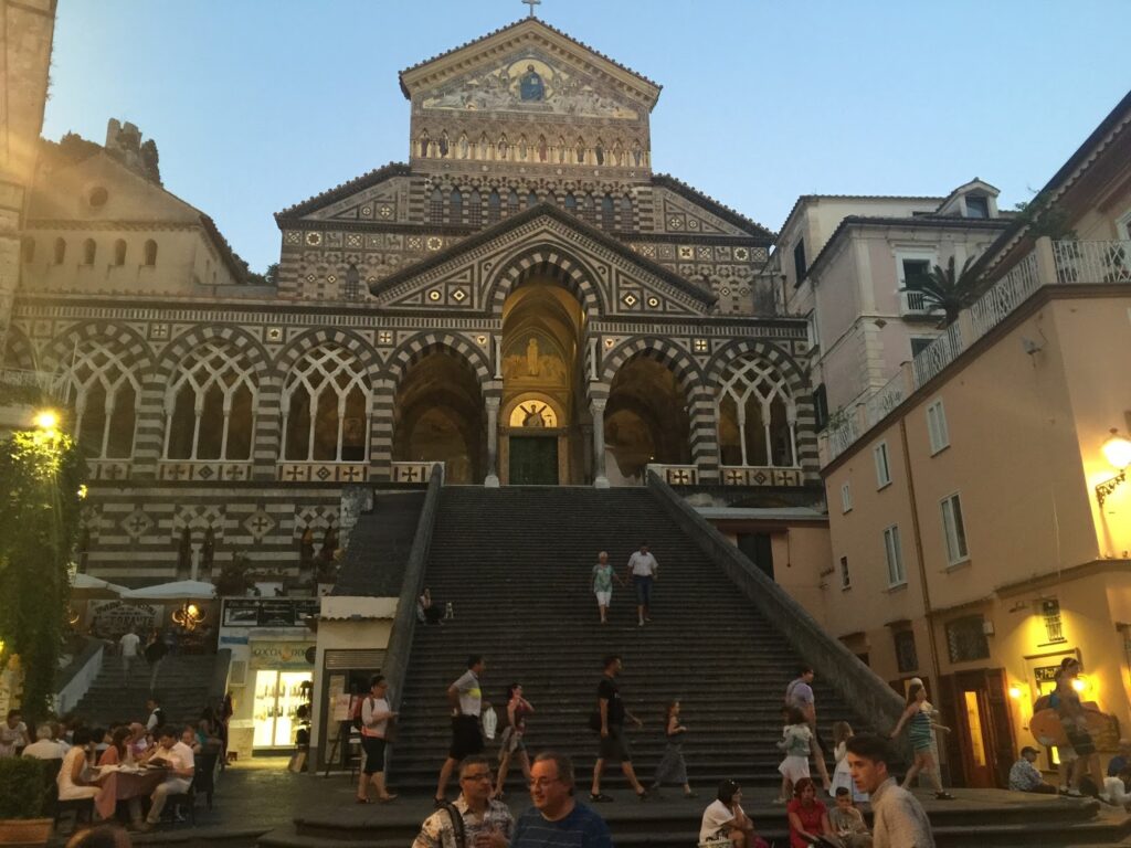 Amalfi Meydandaki Katedral