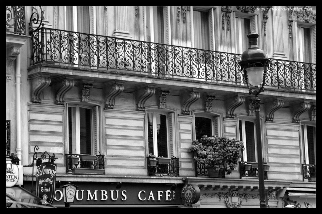 Paris Mon Amour- Columbus Cafe