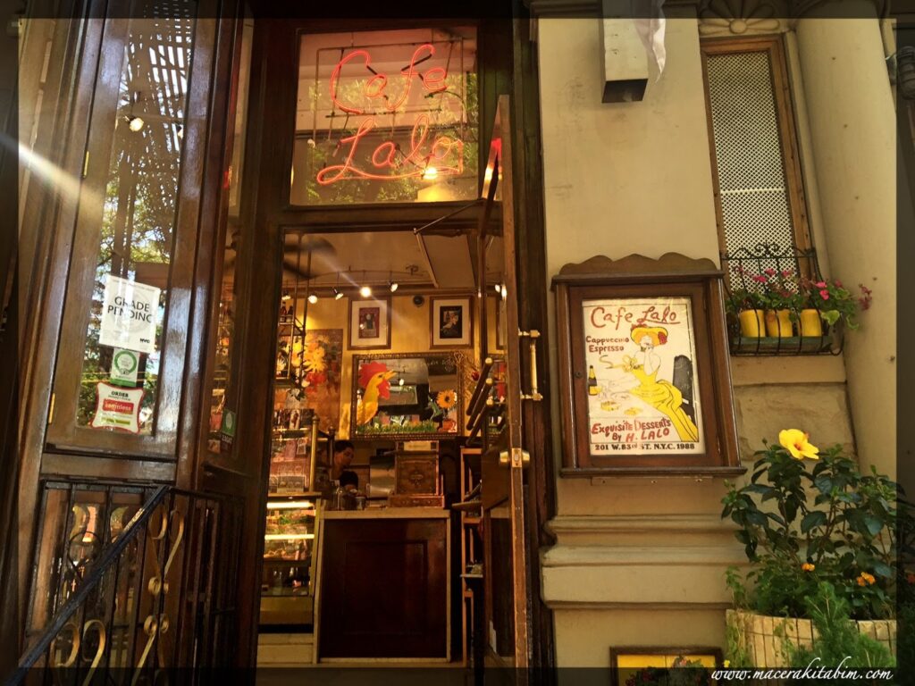 Mesajınız Var- Cafe Lola