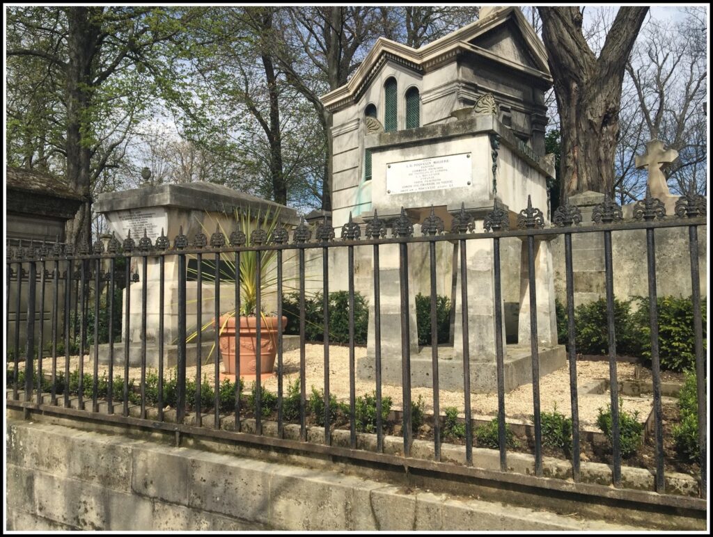 Moliere ve La Fontaine'in Mezarları